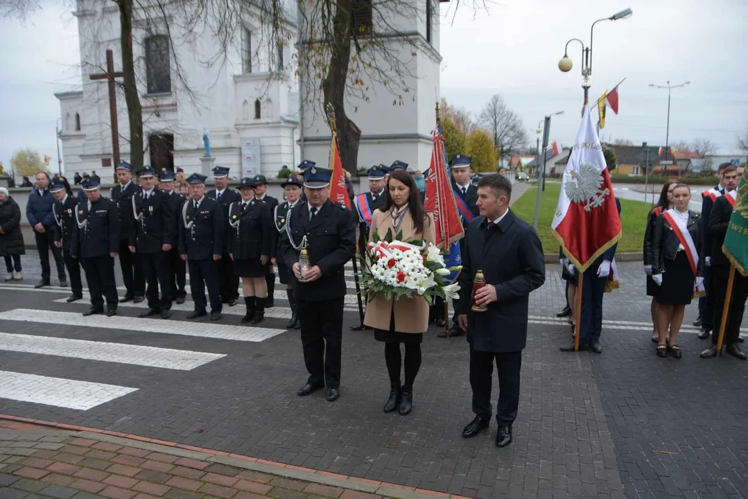 W gminie Adamów świętowali 105 rocznicę odzyskania Niepodległości przez Polskę (ZDJĘCIA) - Zdjęcie główne