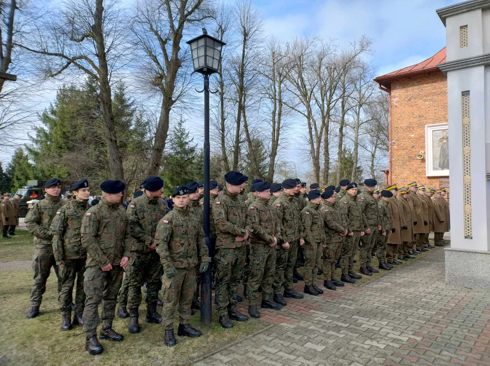 Wypadek na poligonie: Pogrzeb młodszego z żołnierzy. Pochodził z powiatu parczewskiego [ZDJĘCIA]