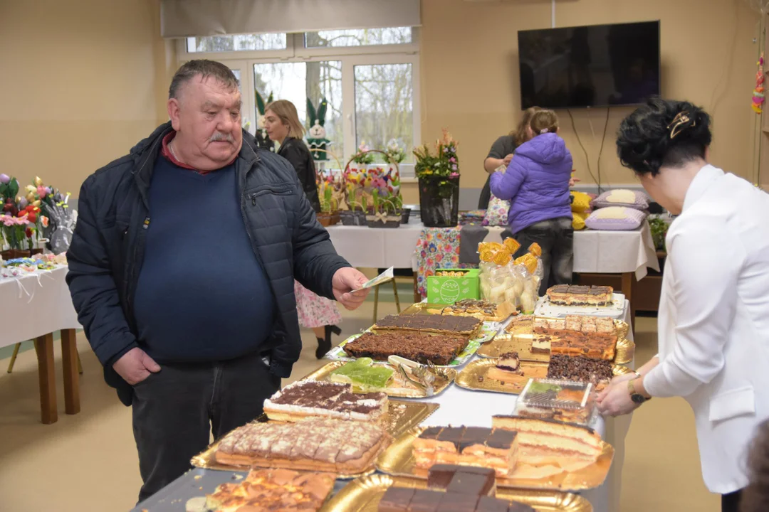 Piękne ozdoby wielkanocne na kiermaszu w Anielinie