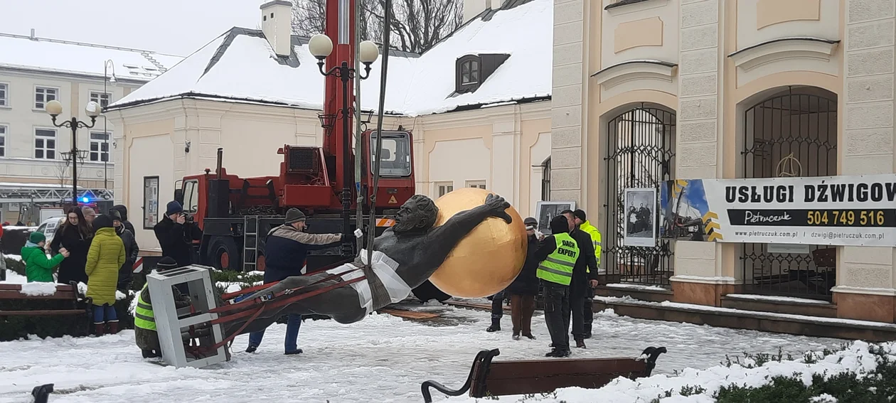 Siedlce: symbol miasta już na szczycie ratusza - Zdjęcie główne