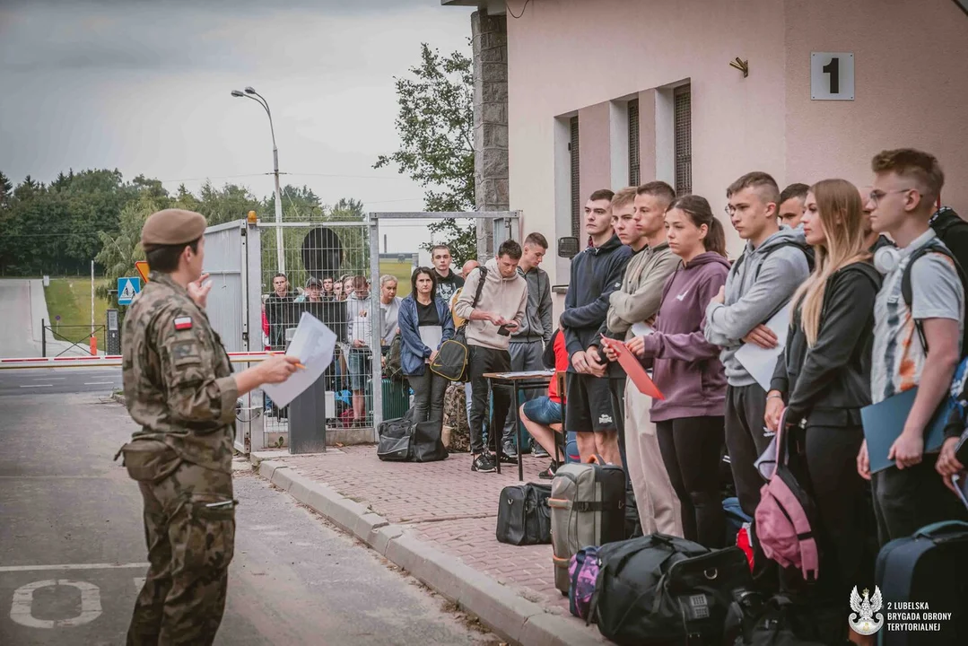 Trwają wakacyjne szkolenia wojskowe. Prowadzą je lubelscy terytorialsi - Zdjęcie główne