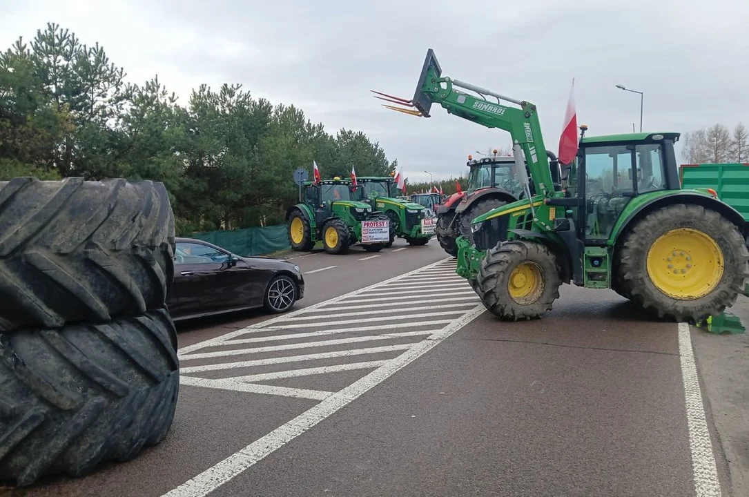 Rolnicy blokują drogi w ramach protestu. Gdzie są utrudnienia na Lubelszczyźnie? - Zdjęcie główne