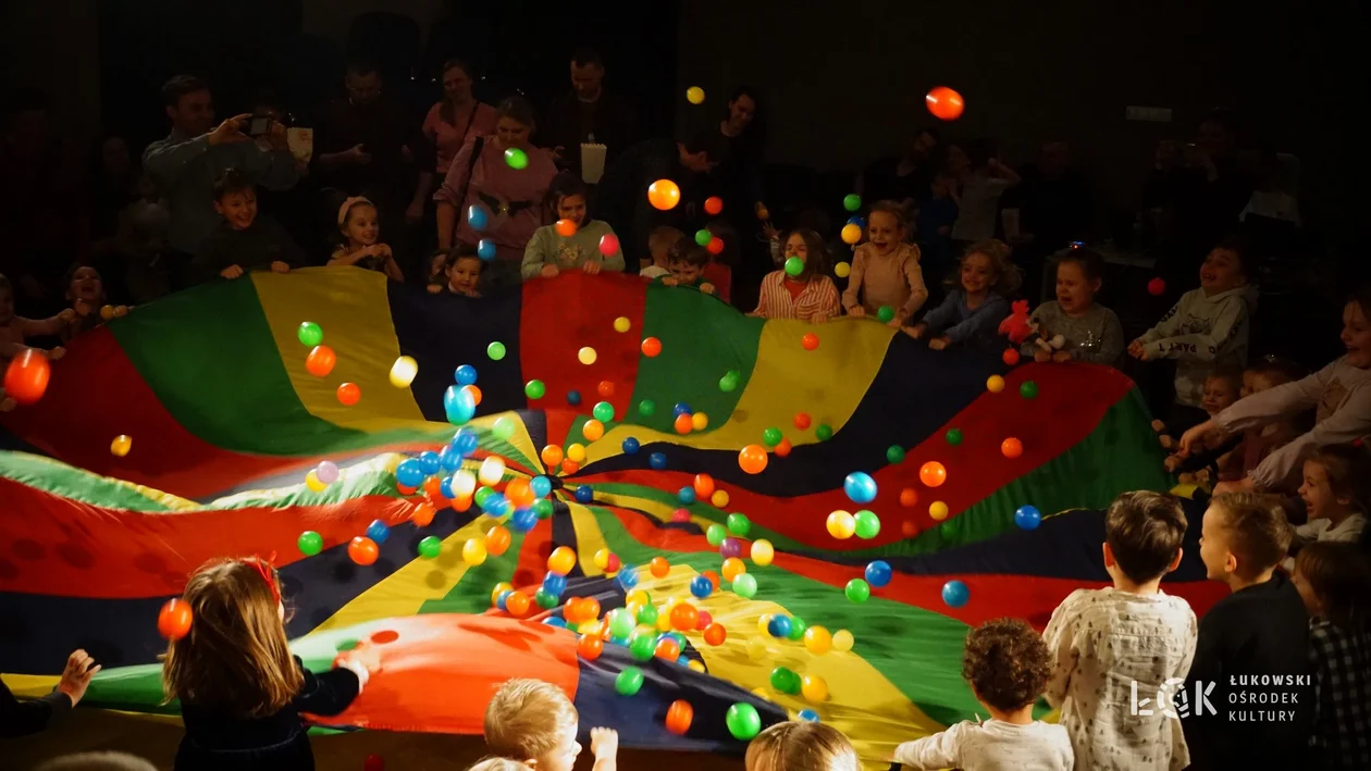 Niedziela z teatrem „O Chłopcu z drewna”