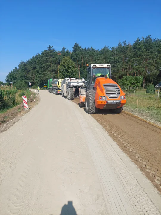 Przebudowa drogi Majdan Borowski - Kolonia Borów