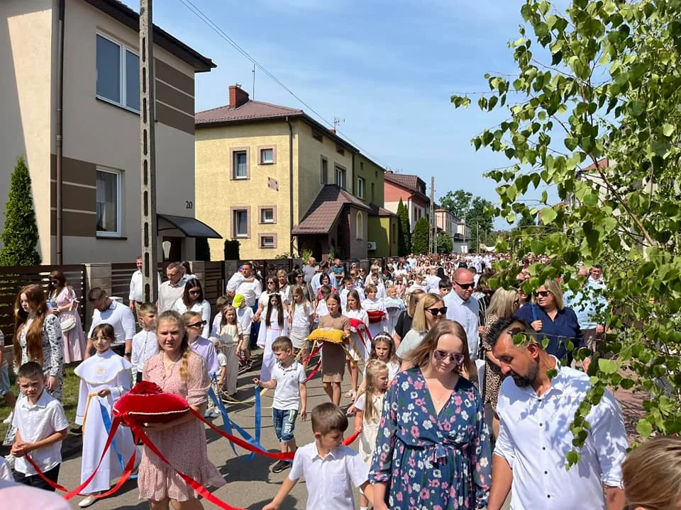 Procesja Bożego Ciała w parafii Matki Kościoła w Łukowie