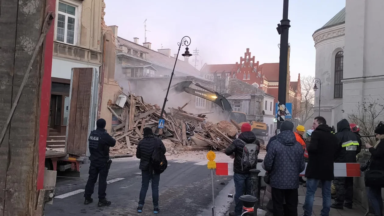 Lublin: Runęła część kamienicy w centrum. Ruszyło wyburzanie - Zdjęcie główne