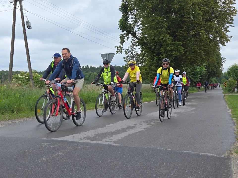 Gm. Puławy: Pokonali na rowerach 32 kilometry (zdjęcia) - Zdjęcie główne