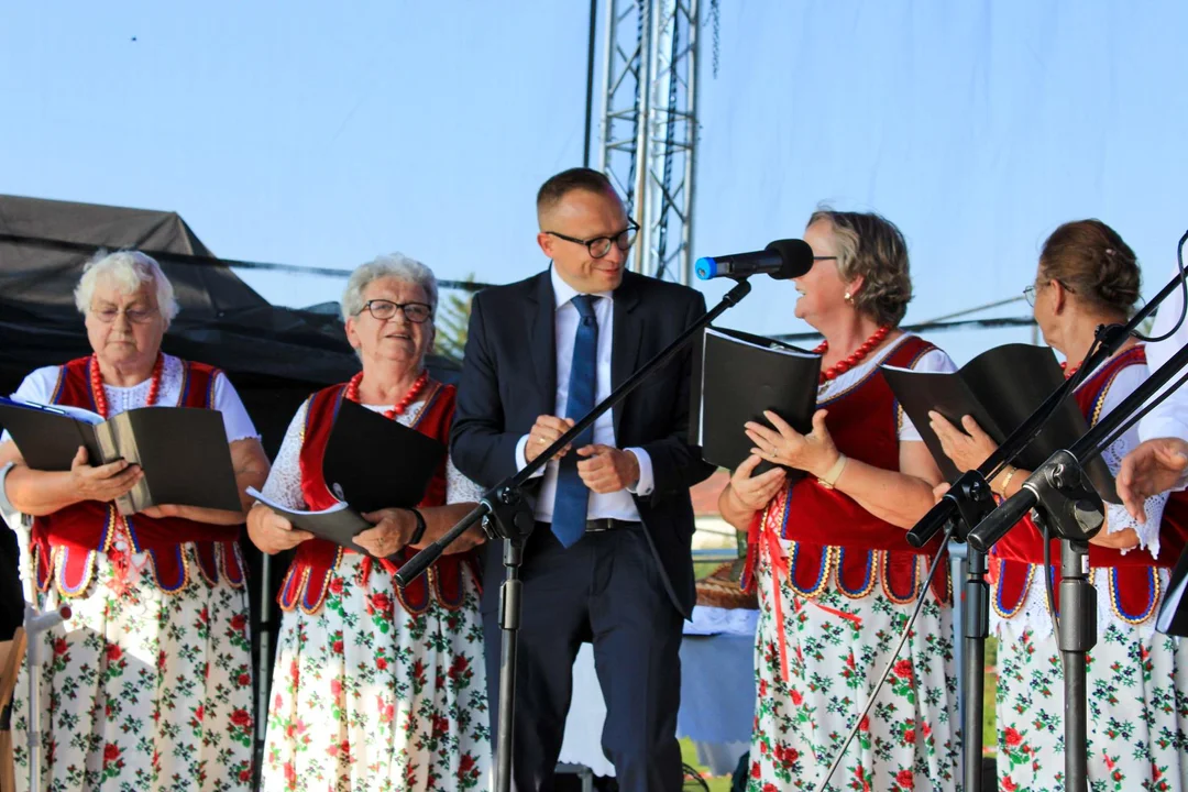 Nalot polityków na dożynki w powiecie lubartowskim. Był nawet "poseł z Gdańska" - Jan Kanthak (zdjęcia) - Zdjęcie główne