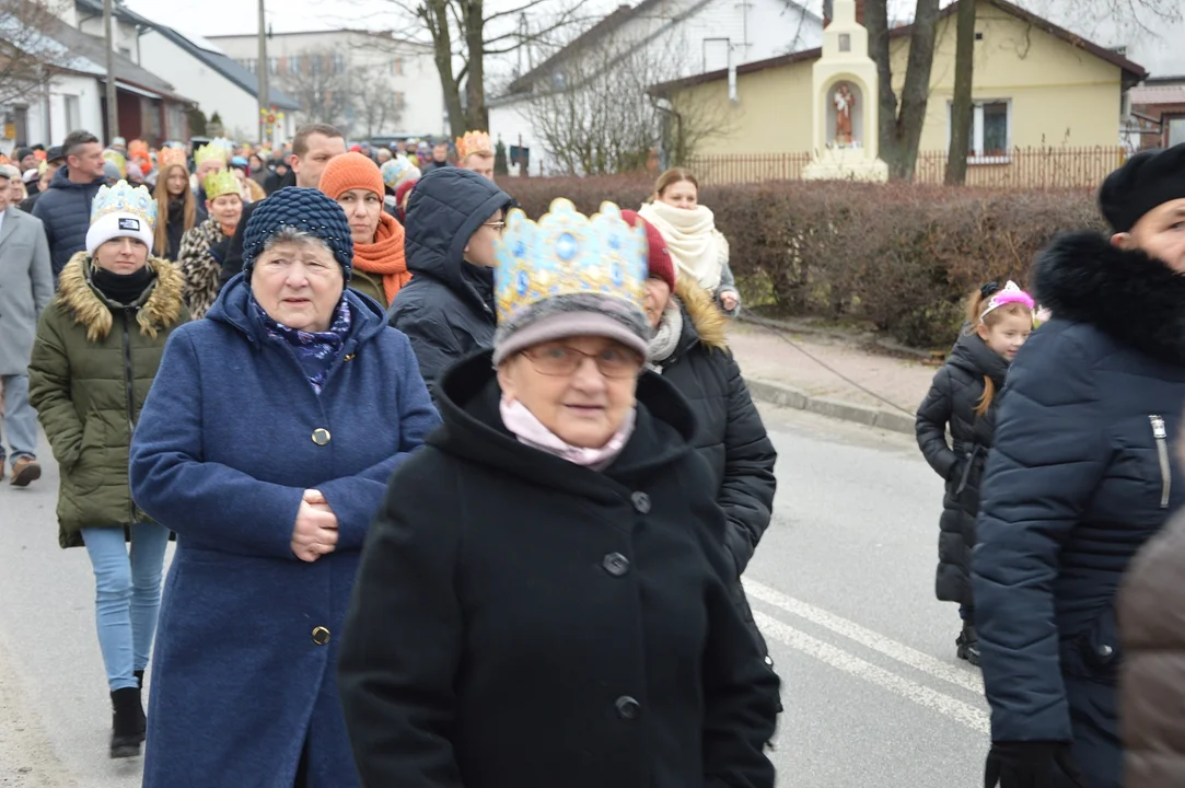 Orszak Trzech Króli przeszedł ulicami Chodla