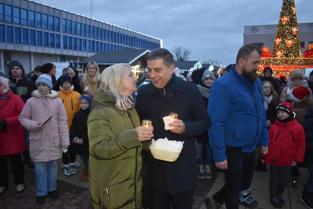 Wigilia Miejska w Puławach. To już 16. spotkanie władz miasta i mieszkańców (zdjęcia) - Zdjęcie główne