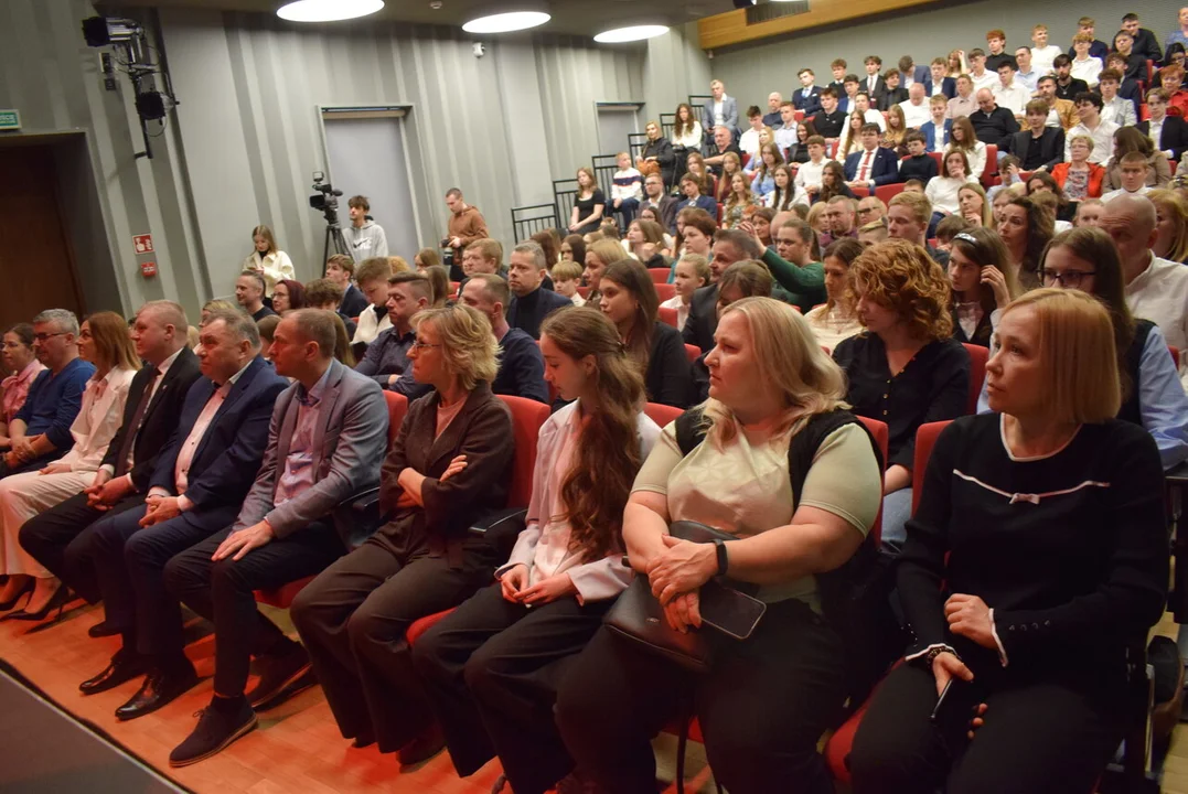 Stypendia starosty za wyniki w nauce