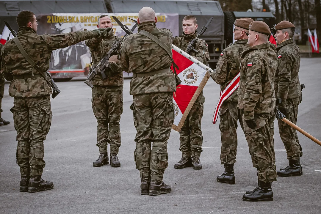 Lublin: Nowi terytorialsi dołączyli do 2 LBOT. Złożyli już przysięgę wojskową