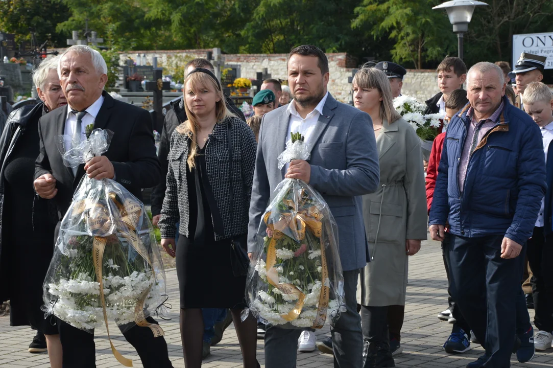 Odsłonięcie nagrobka żołnierza AK Karola Chlebickiego w Chodlu