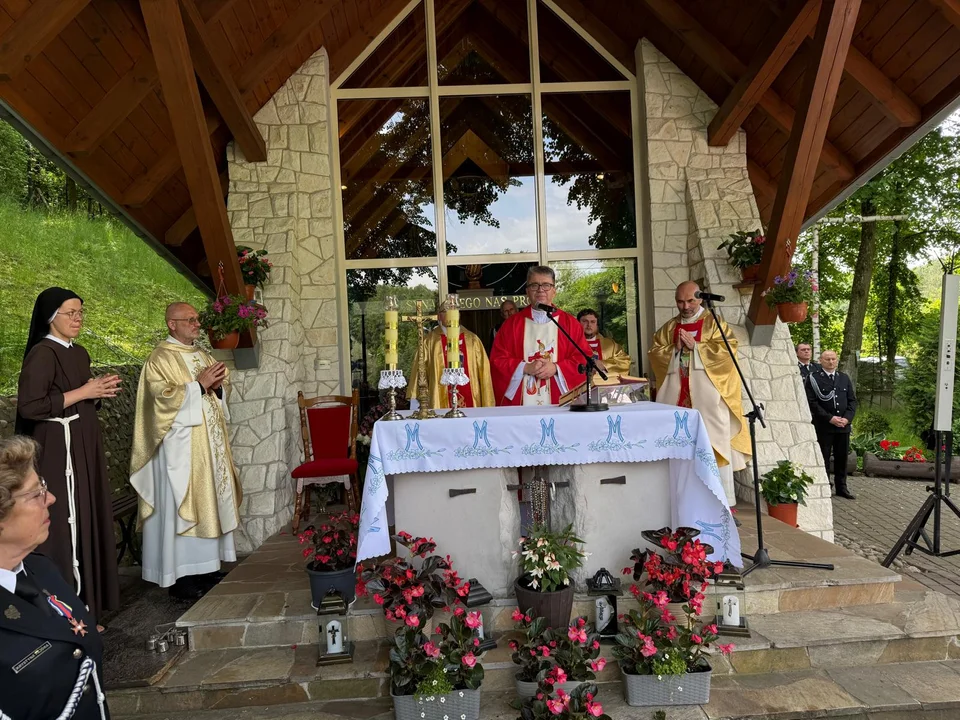 Pielgrzymka strażaków do Kębła