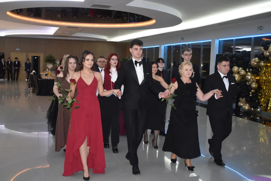 Tak się bawią uczniowie z liceum w "Klasyku" (zdjęcia) - Zdjęcie główne