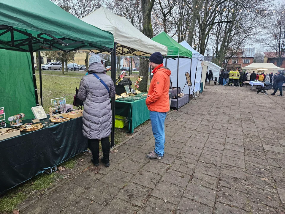 Świąteczna magia w Wąwolnicy: opłatek, kolędy i lokalne rękodzieło