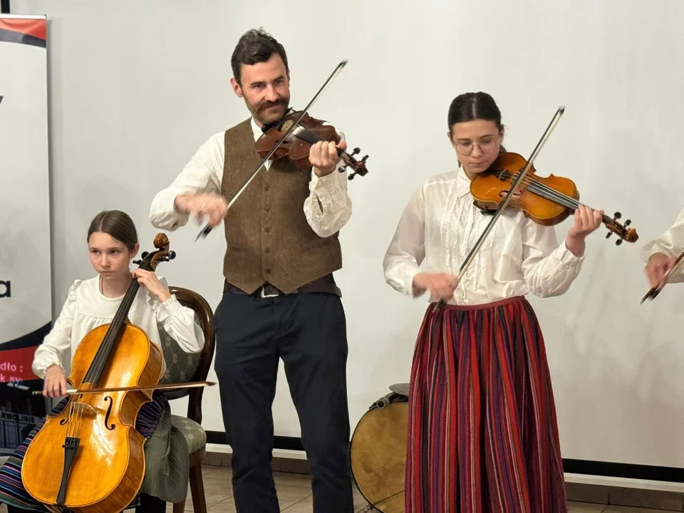 Na ludową nutę w Miętnem. Młodzi z dumą pielęgnują polską tradycję