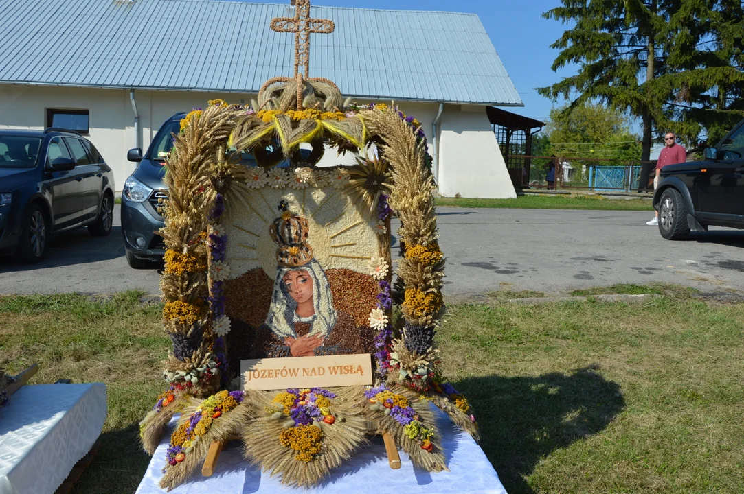 W niedzielę w Józefowie nad Wisłą odbyły się Dożynki Gminne