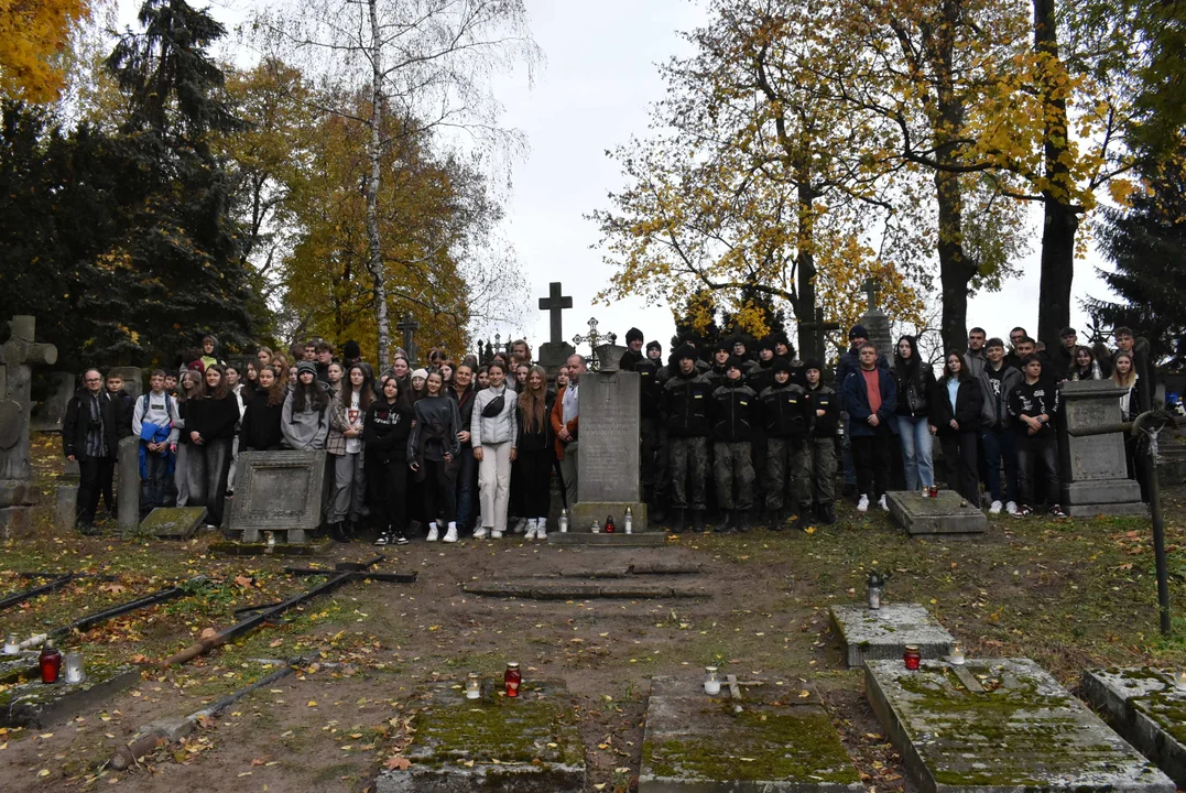 Akcja "Zapal Pamięć" w Puławach z rekordową liczbą uczestników (zdjęcia) - Zdjęcie główne