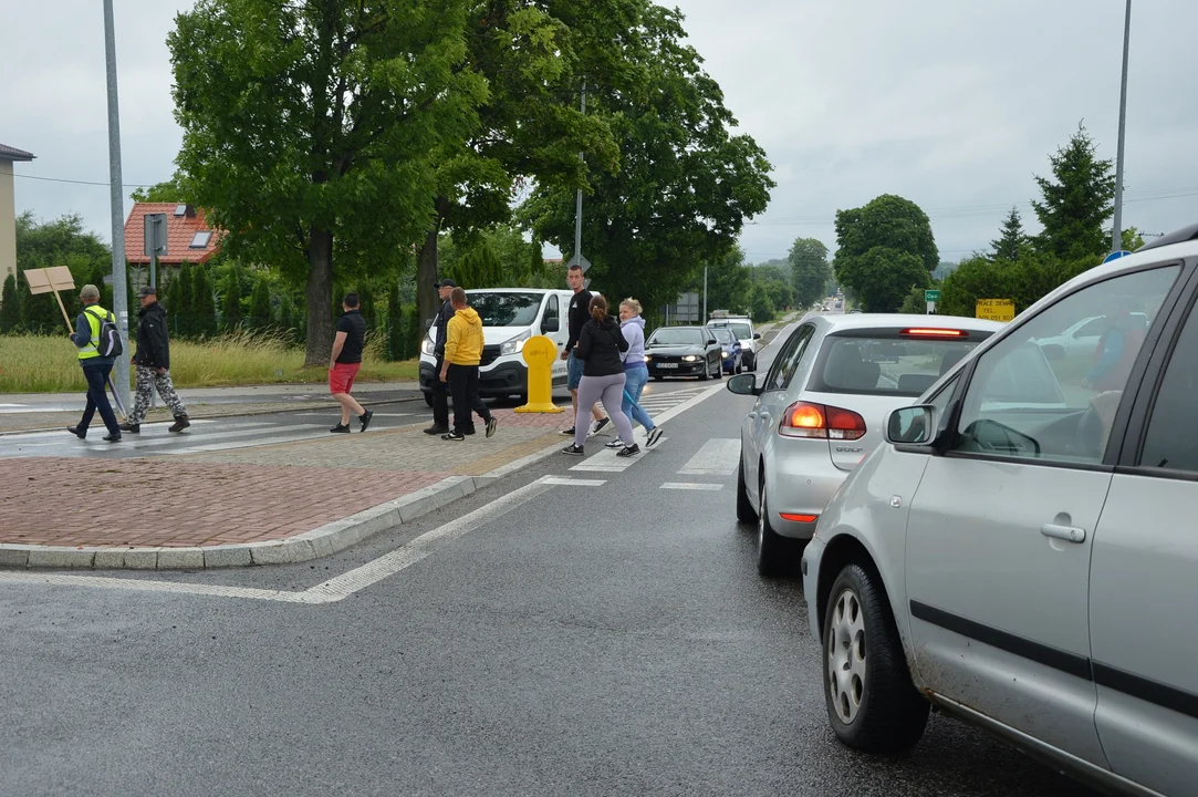 Protest producentów malin w Opolu Lubelskim. Dzień drugi