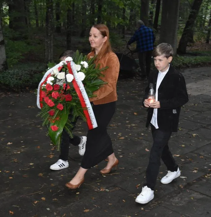 Dzień pamięci ofiar totalitaryzmu niemieckiego w Miętnem