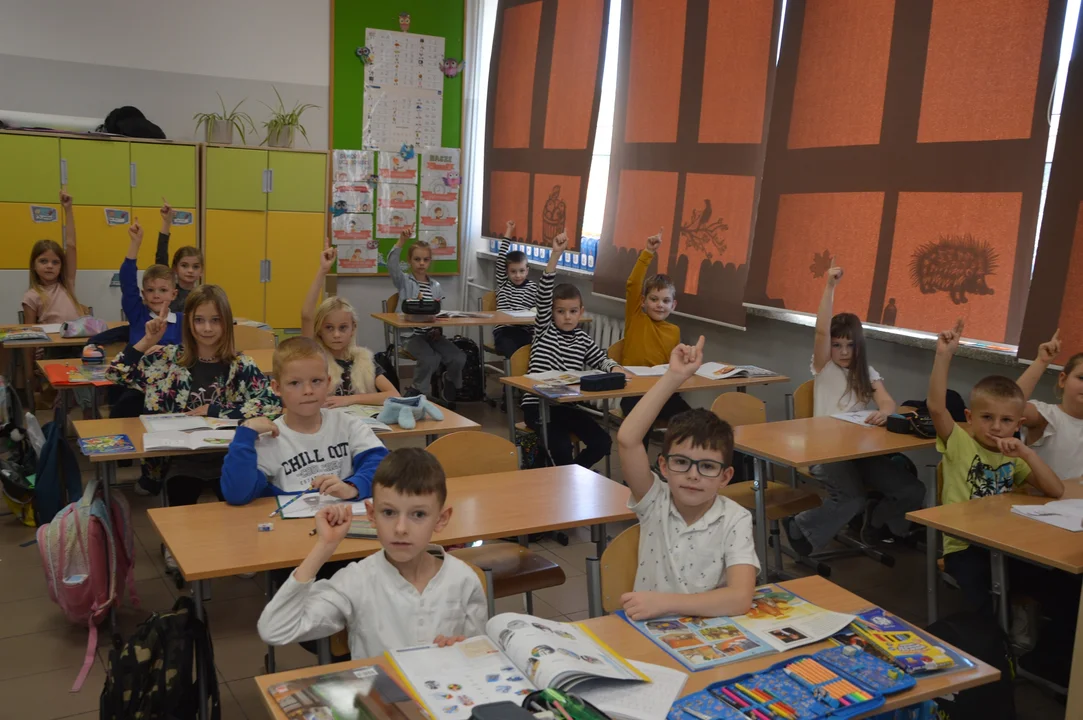 Uczniowie z SP nr 9 przy ZSO nr 1 im. KEN