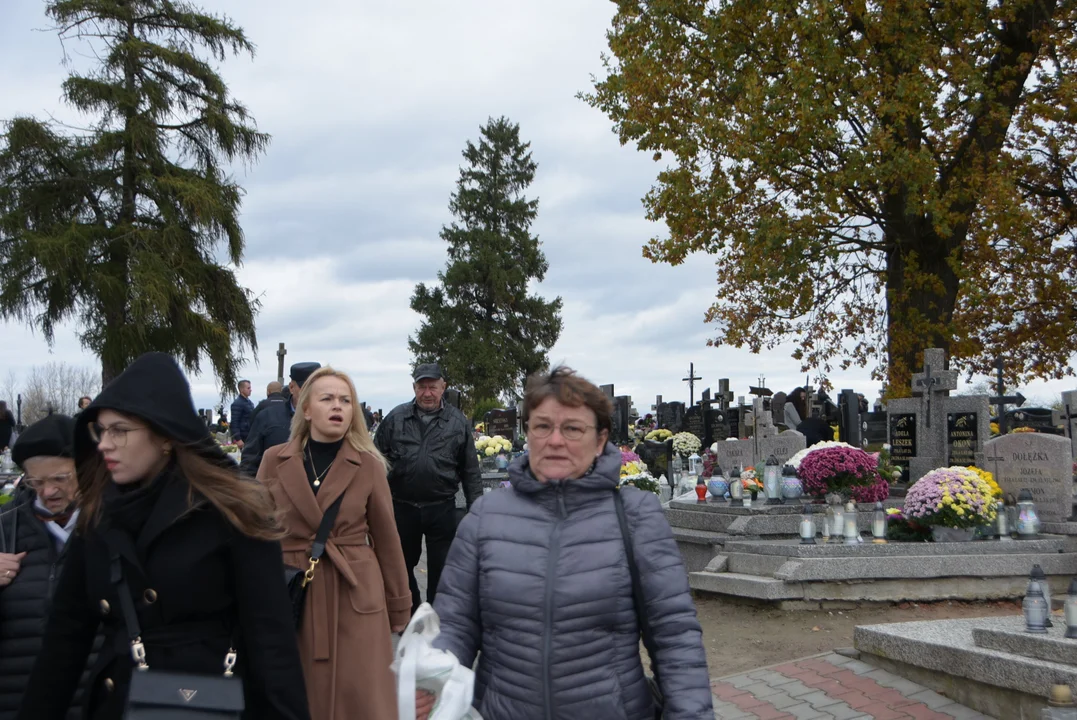 Wszystkich Świętych na cmentarzu w Woli Gułowskiej