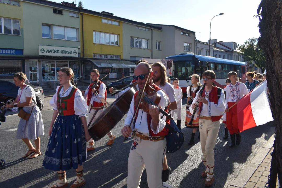 III Międzynarodowy Dziecięcy Festiwal Folklorystyczny World Wide Kids w Puławach