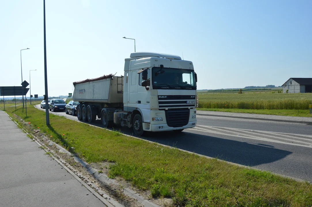 Poniedziałkowa akcja protestacyjna producentów malin w Opolu Lubelskim