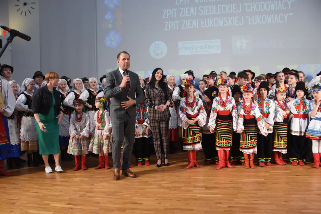 Zespoły ludowe z Łukowa, Siedlec i Lwowa wystąpiły na jednej scenie (zdjęcia, wideo) „Łukowiacy” gościli tanecznych przyjaciół - Zdjęcie główne