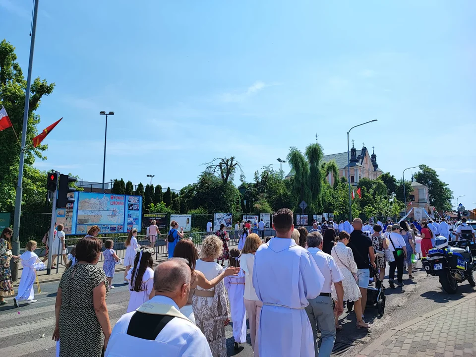 Procesja Bożego Ciała w parafii Podwyższenia Krzyża Świętego w Łukowie