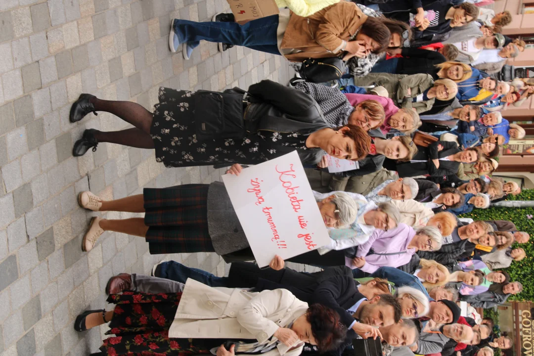 "Ani jednej więcej". Protest w Lublinie po śmierci ciężarnej Doroty