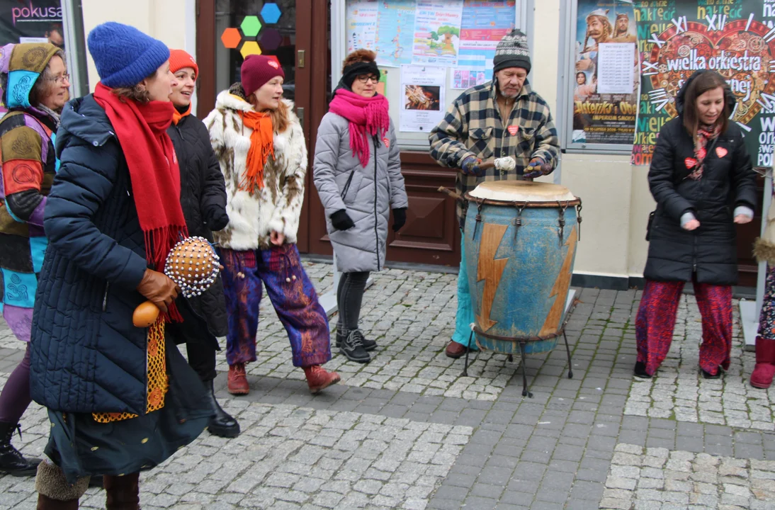 Afrykańskie rytmy na WOŚP w Lubartowie (zdjęcia) - Zdjęcie główne