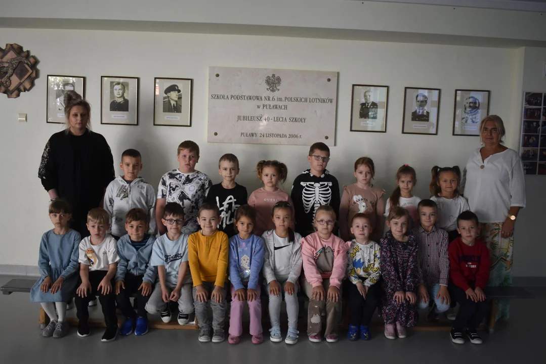 Klasa 1B, wychowawca - Renata Wojciechowska oraz nauczyciel wspomagający - Marta Siwiec