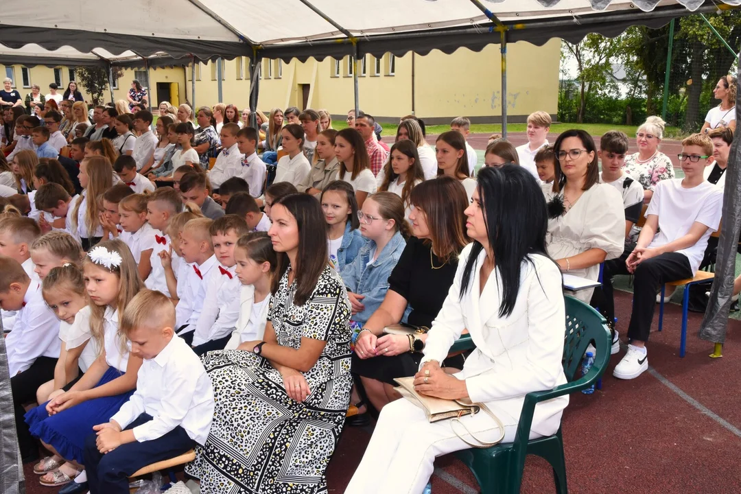 Szkoła Podstawowa w Radoryżu Kościelnym ma nowego patrona. To znany pisarz