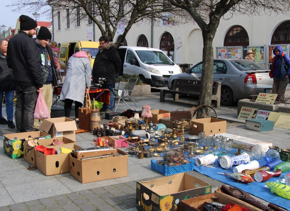 Giełda staroci w Lubartowie. Gratka dla kolekcjonerów (zdjęcia) - Zdjęcie główne