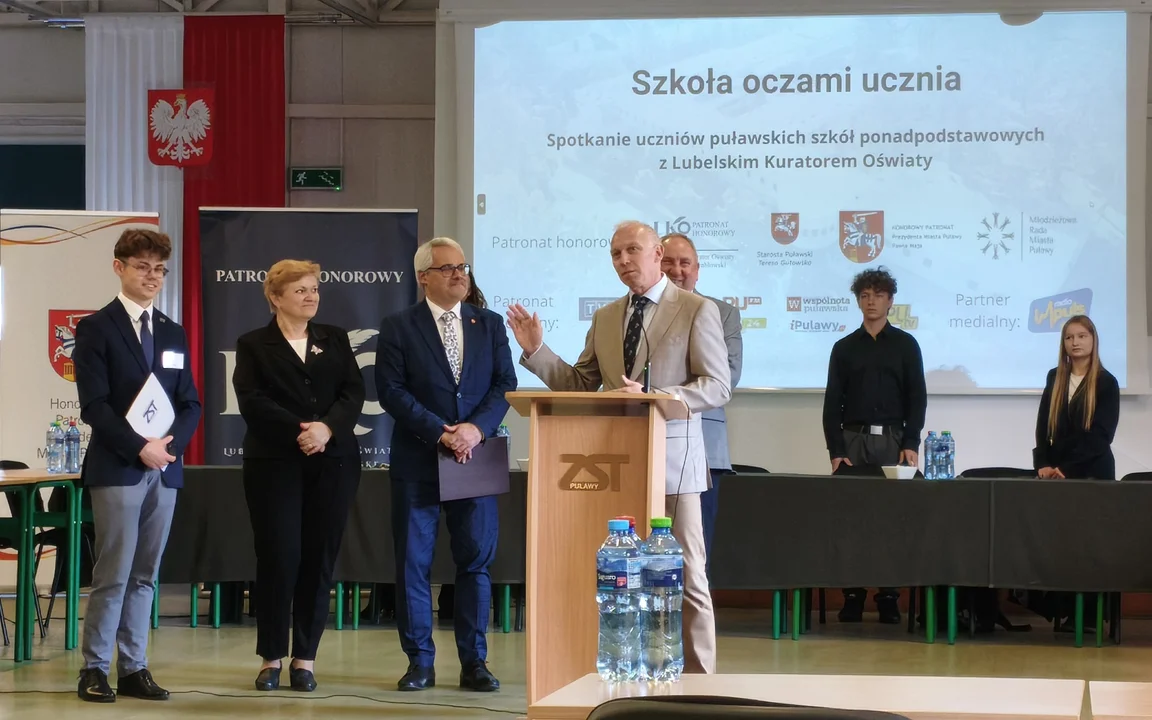 SPotkanie młodzieży z puławskich szkół z Lubelskim Kuratorem Oświaty