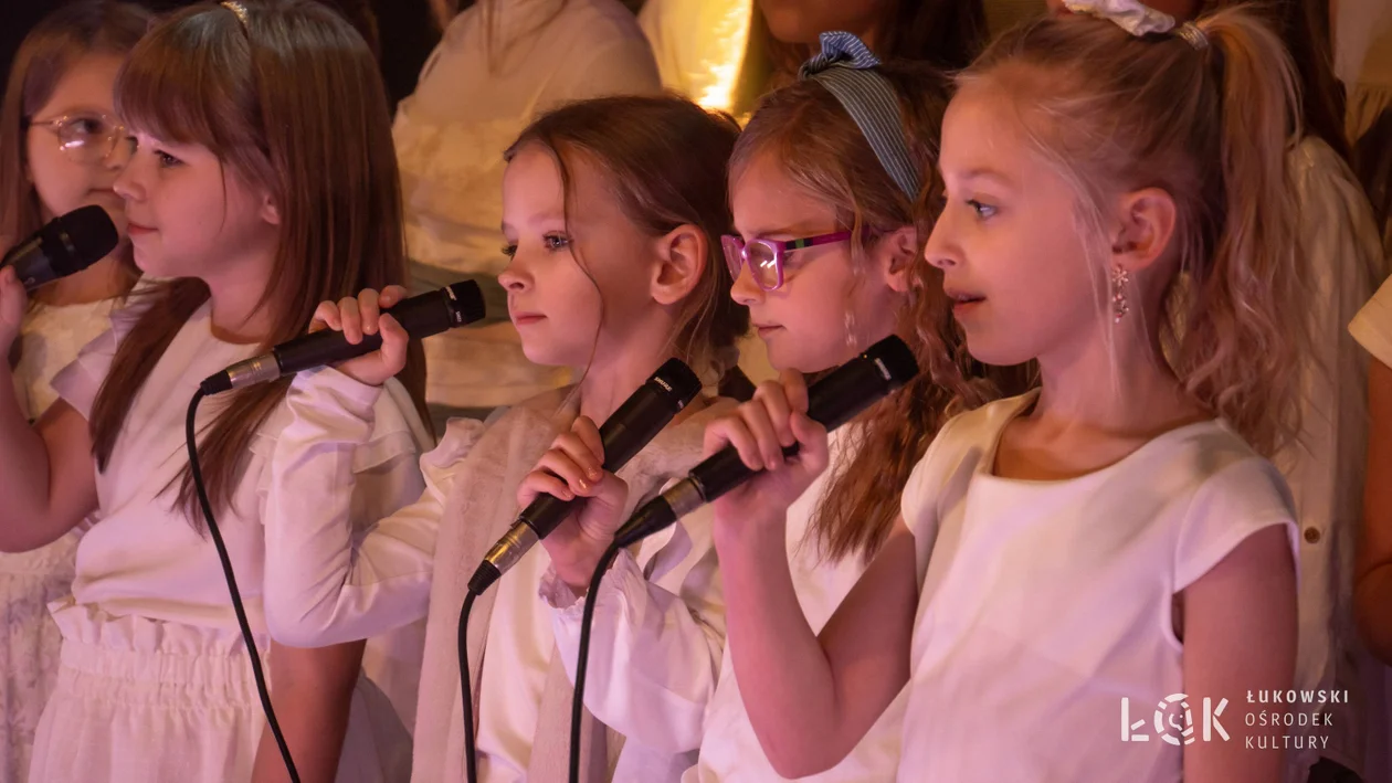 Koncert "Osiecka między nami" w wykonaniu Fabryki Piosenki ŁOK