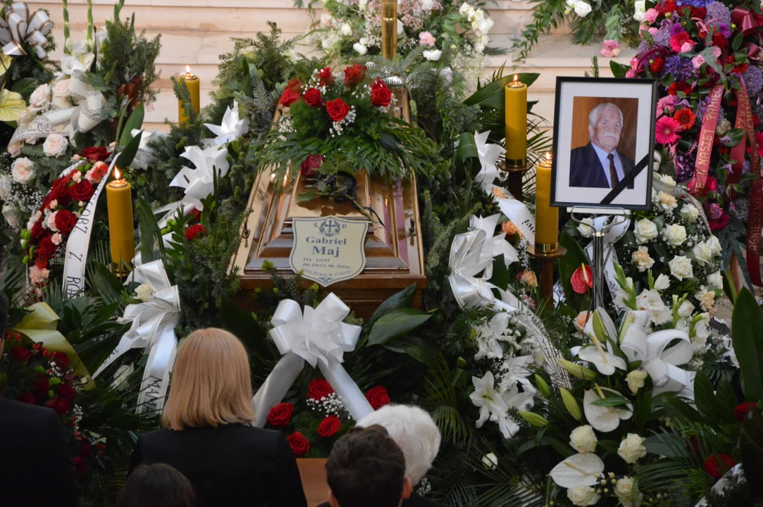 Uroczystości pogrzebowe Gabrieloa Maja, prezesa Powiatowego Centrum Zdrowia w Opolu Lubelskim