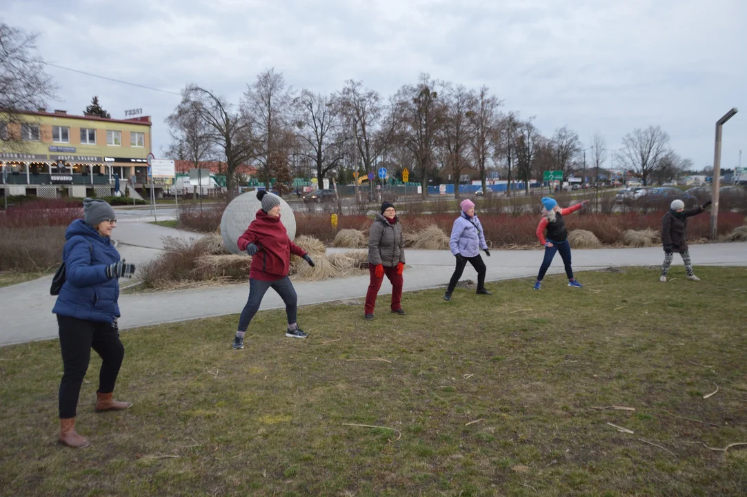 Spotkanie "Trzymajmy Formę" na puławskich Błoniach