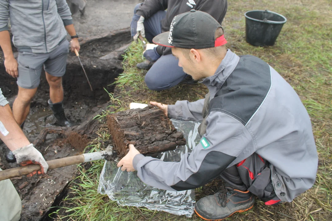 Archeolodzy kontynuują prace na Lubelszczyźnie. Tym razem prowadzili wykopaliska w rejonie dawnej fosy