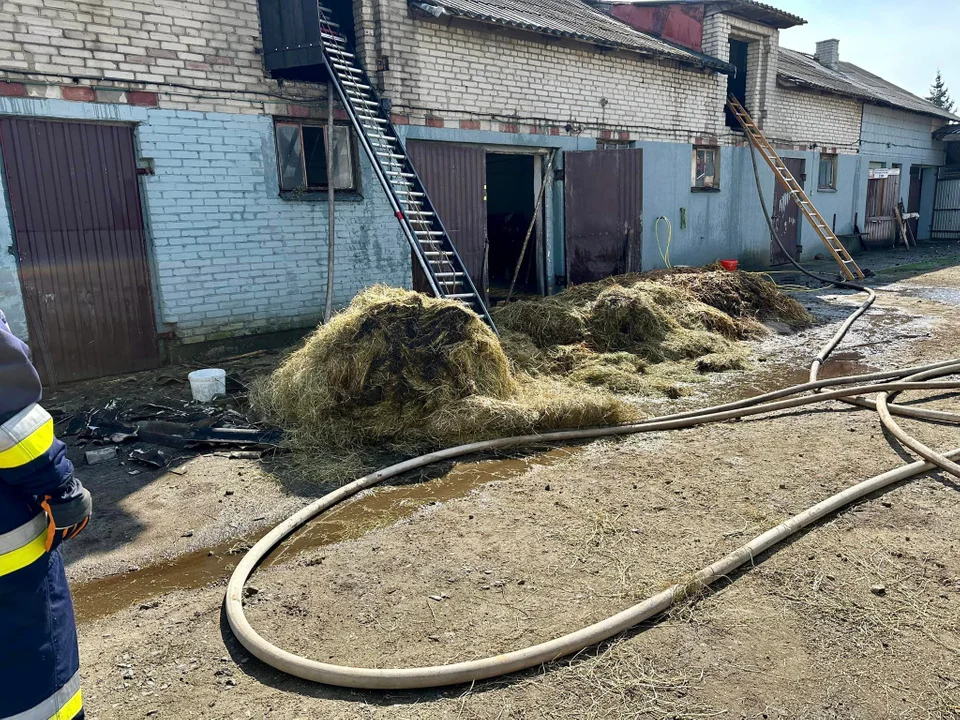 Powiat łukowski: Pożar budynku gospodarczego w Staninie