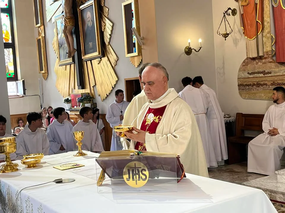 Procesja Bożego Ciała w parafii Matki Kościoła w Łukowie