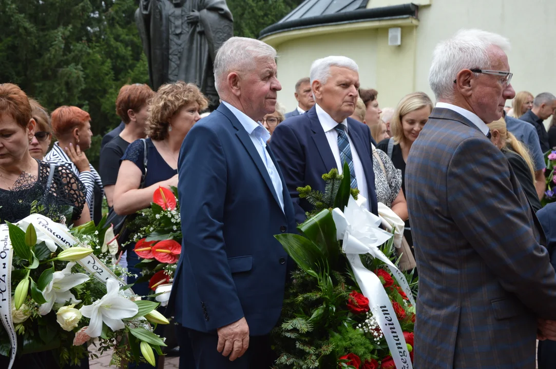 Uroczystości pogrzebowe Gabrieloa Maja, prezesa Powiatowego Centrum Zdrowia w Opolu Lubelskim