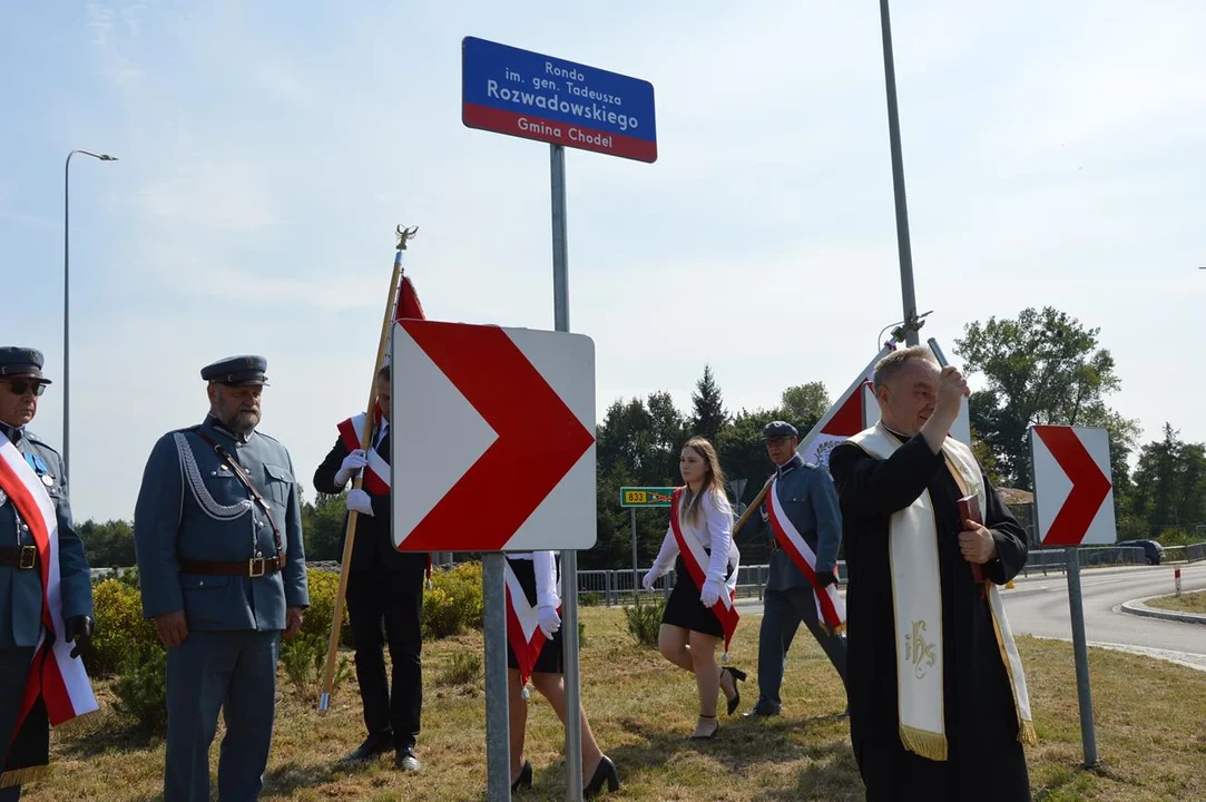 Uroczystość odsłonięcia ronda im. generała Tadeusza Rozwadowskiego w Chodlu