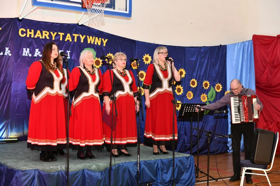 Koncert i występy artystyczne dla Marysi