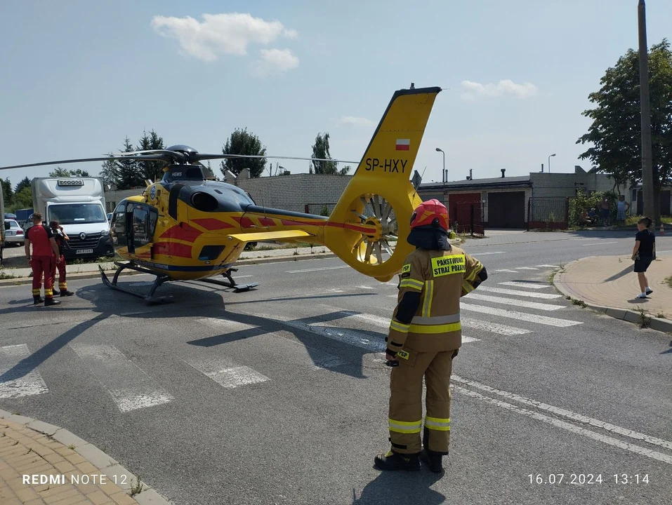 Łęczna: Helikopter wylądował na osiedlu Niepodległości (ZDJĘCIA) - Zdjęcie główne