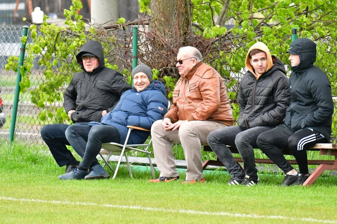 Kibice na meczu w Sielczyku (zdjęcia) - Zdjęcie główne