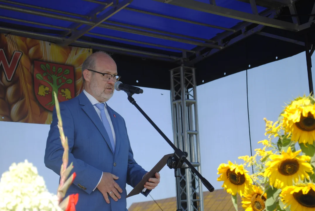 Dożynki w Lisowie - część oficjalna i stoiska