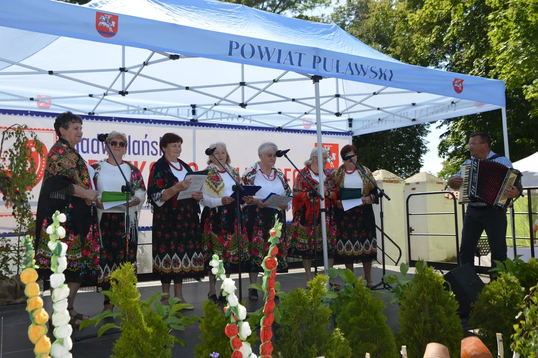 I Nadwiślańskie Spotkania z Folklorem Ziemi Puławskiej w Gołębiu